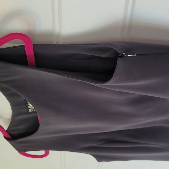 Classic Grey Sheath dress size 42 (10-12) - Picture 4 of 10